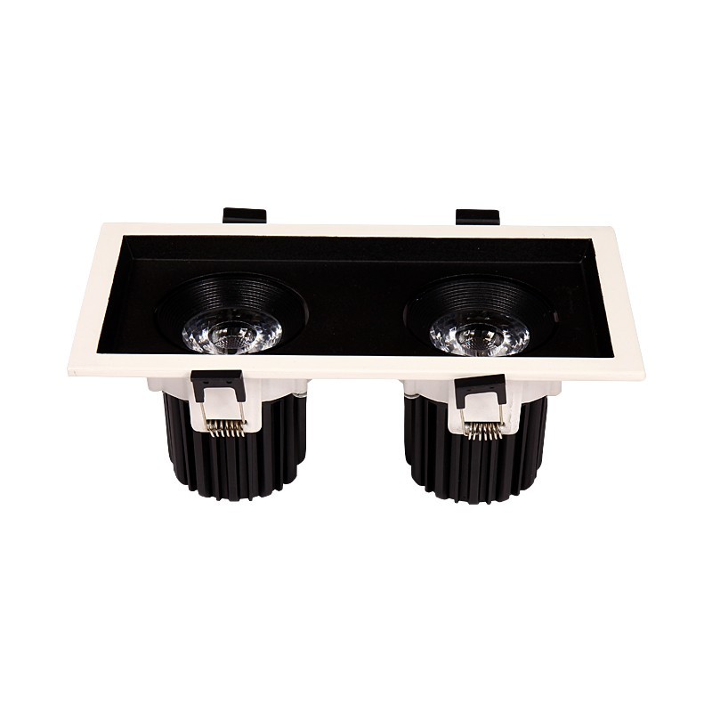 ����դ���